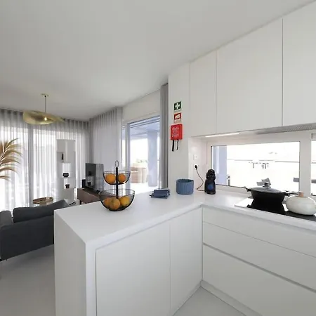 Luxury 2br Apt, Terrace, Jacuzzi, Near Ria Formosa * קבאנס דה טאבירה
